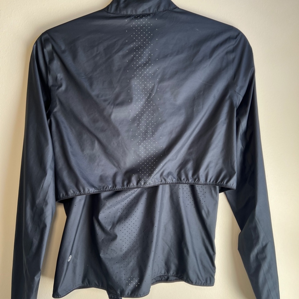 *NOT AVAILABLE* Lululemon Deep Inhale Jacket - Picture 3 of 5